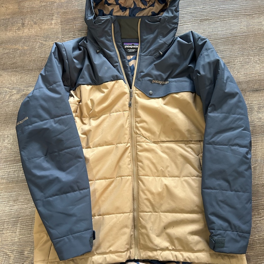 Patagonia Hooded Two-Tone Puffer Jacket in Navy & Tan